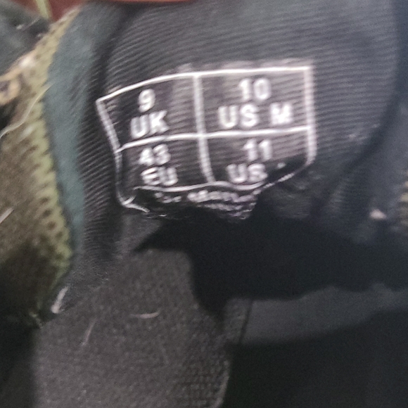 Dr. Martens Bonny Olive Lace-Up Boots - Picture 4 of 4